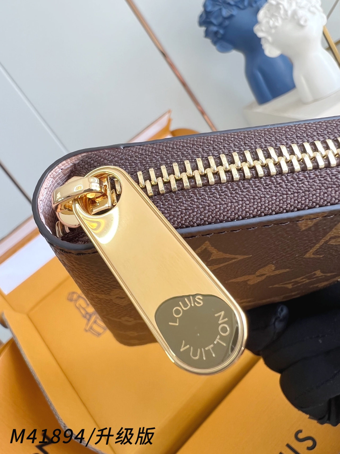 【 M41894粉/钢五金版】🎁配全套精品包装 作为路易威登代表性作品之一，此款 Zippy 拉链钱夹由