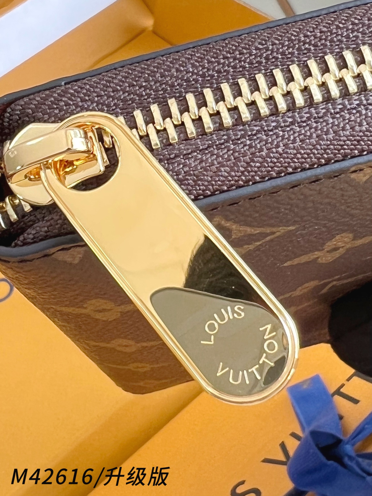 【 M42616啡/钢五金版】🎁配全套精品包装 作为路易威登代表性作品之一，此款 Zippy 拉链钱夹由