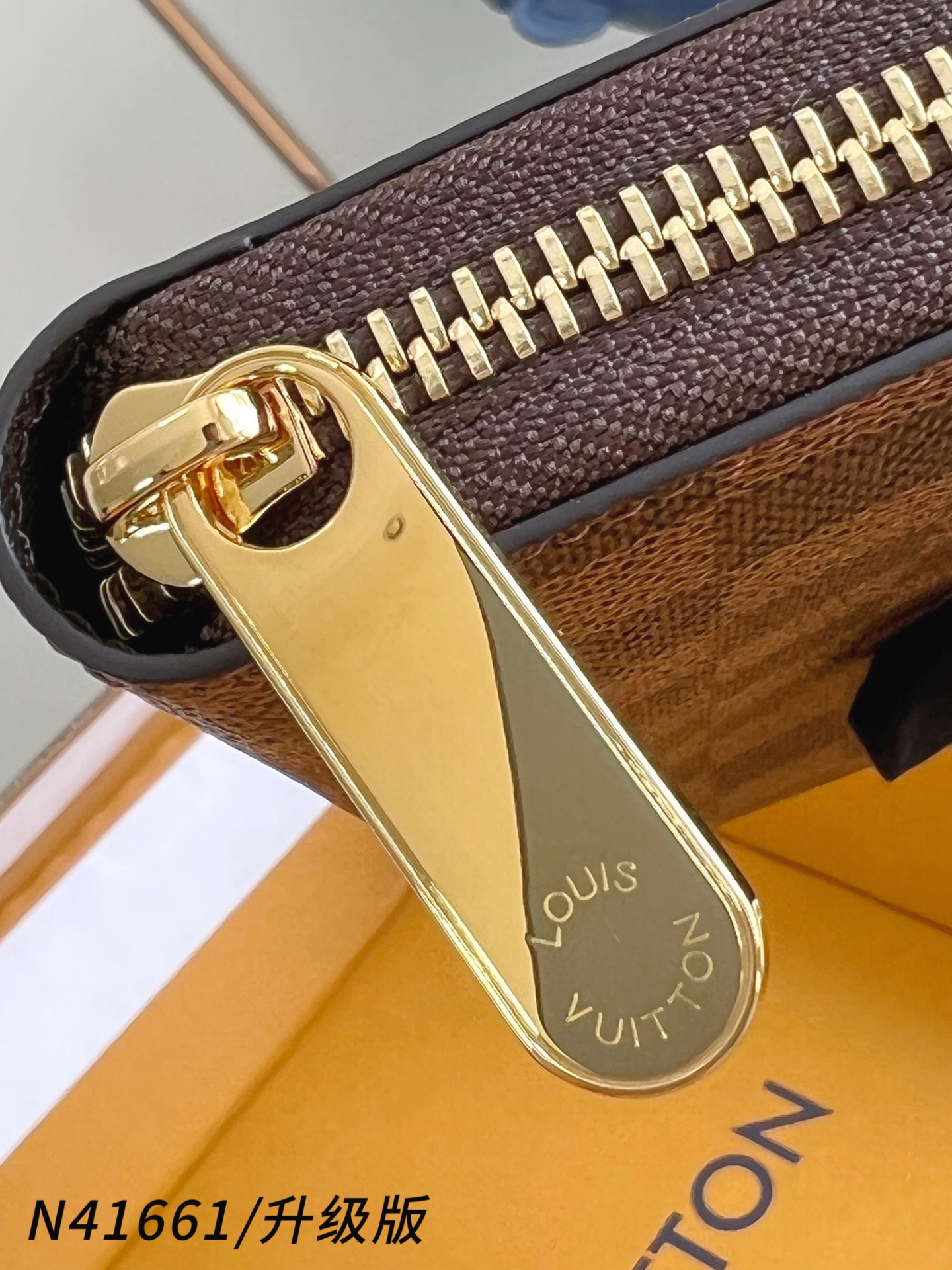 【 N41661咖格/钢五金版】🎁配全套精品包装 作为路易威登代表性作品之一，此款 Zippy 拉链钱夹