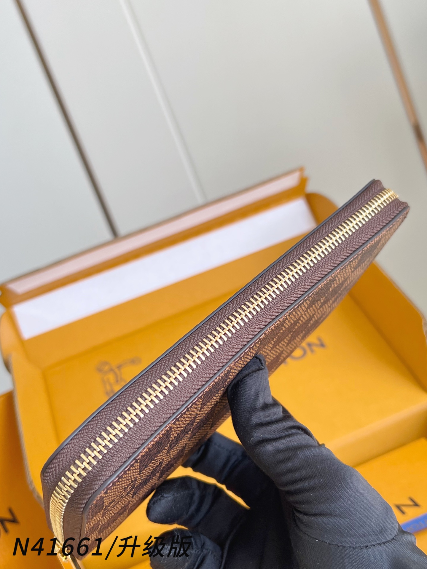 【 N41661咖格/钢五金版】🎁配全套精品包装 作为路易威登代表性作品之一，此款 Zippy 拉链钱夹