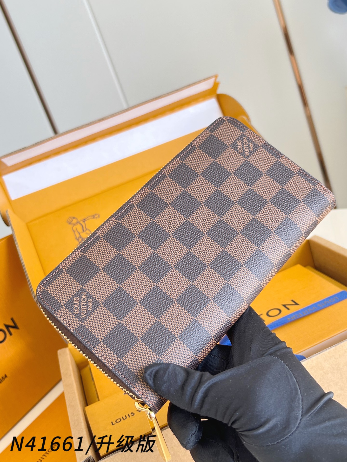 【 N41661咖格/钢五金版】🎁配全套精品包装 作为路易威登代表性作品之一，此款 Zippy 拉链钱夹