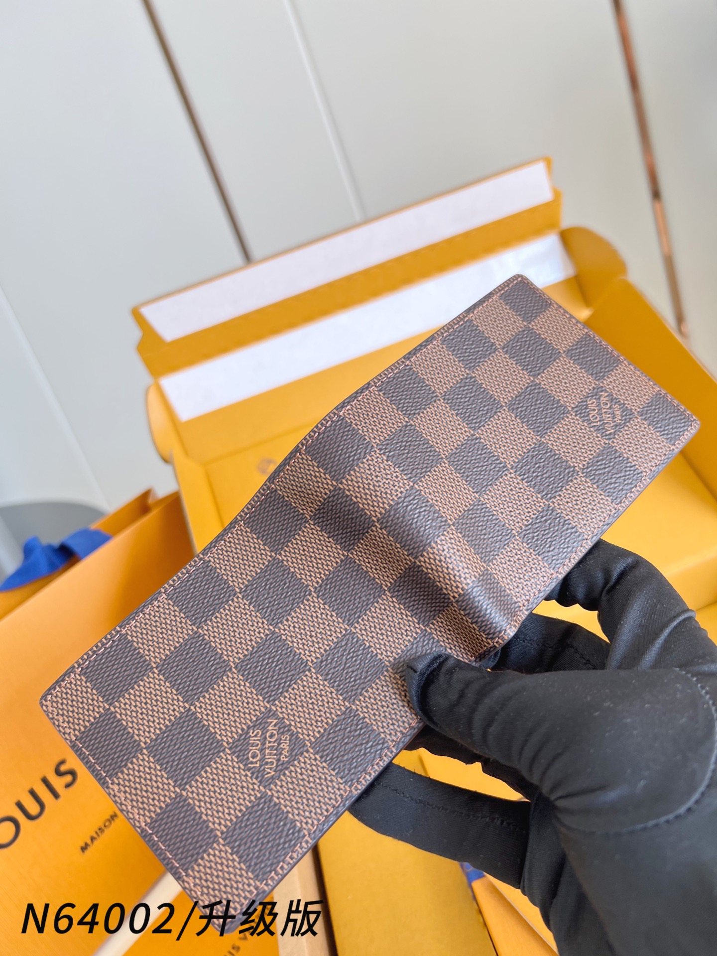 【 N64002啡格/升级版 】🎁配全套精品包装 slender 钱包采用 Monogram 帆布制造，