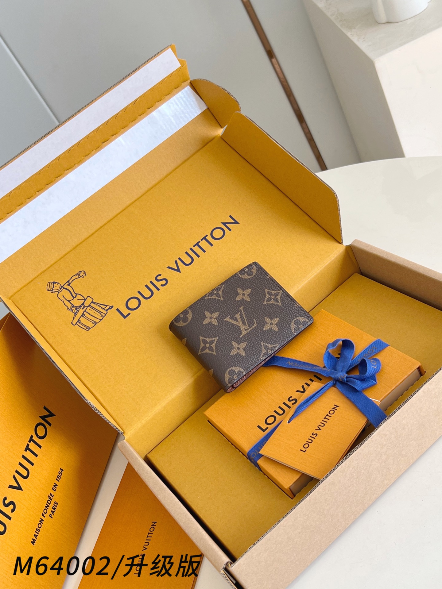 【 N64002老花/升级版 】🎁配全套精品包装 slender 钱包采用 Monogram 帆布制造，