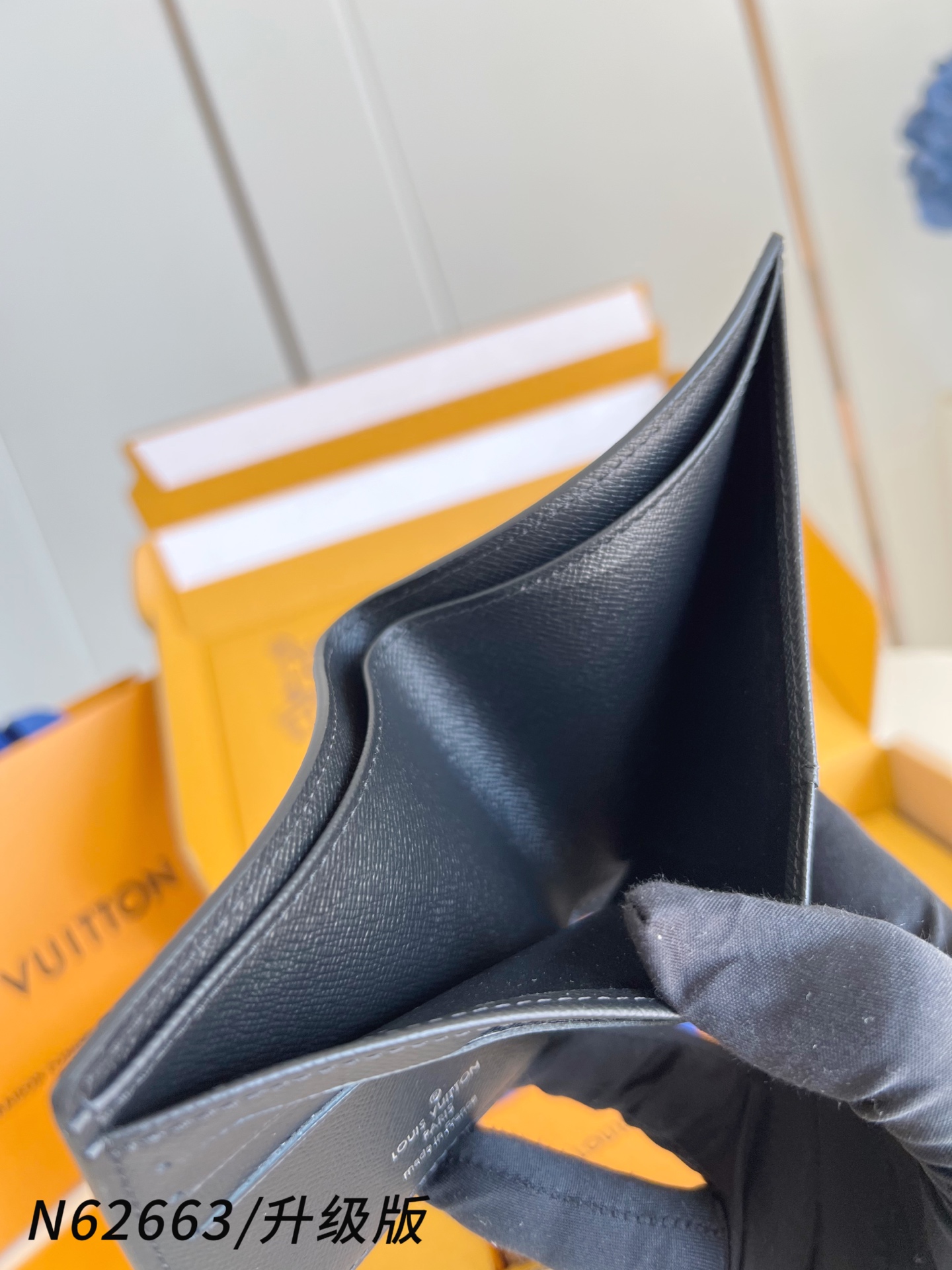 【 M62663黑格/升级版 】🎁配全套精品包装 Multiple 钱包采用 Monogram 帆布制造