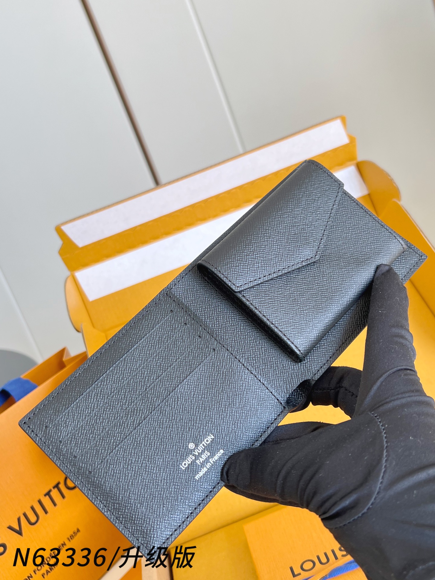 【 N63336黑格/升级版 】🎁配全套精品包装 Marco 包采用 Monogram 帆布制造，设有多