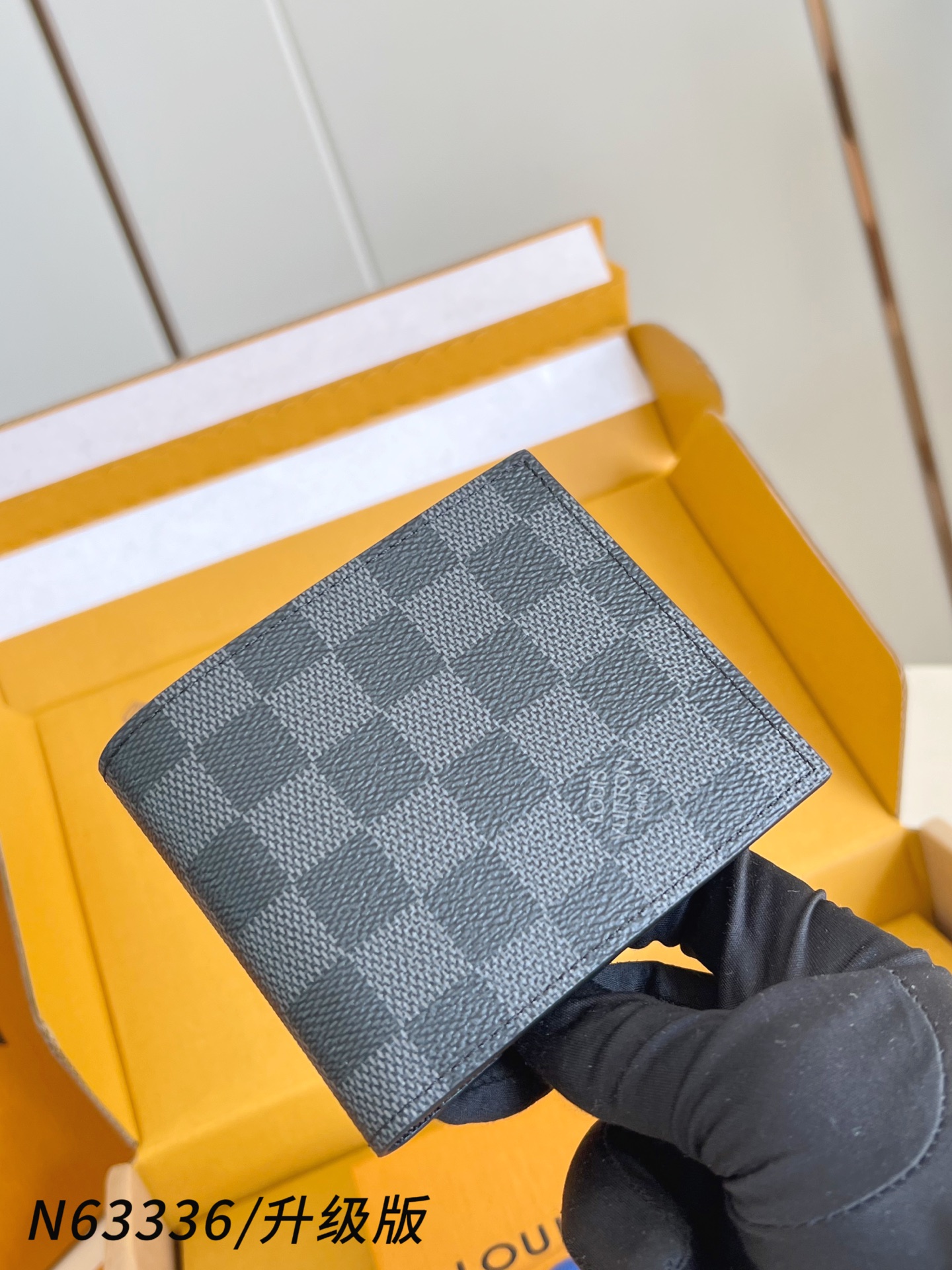 【 N63336黑格/升级版 】🎁配全套精品包装 Marco 包采用 Monogram 帆布制造，设有多