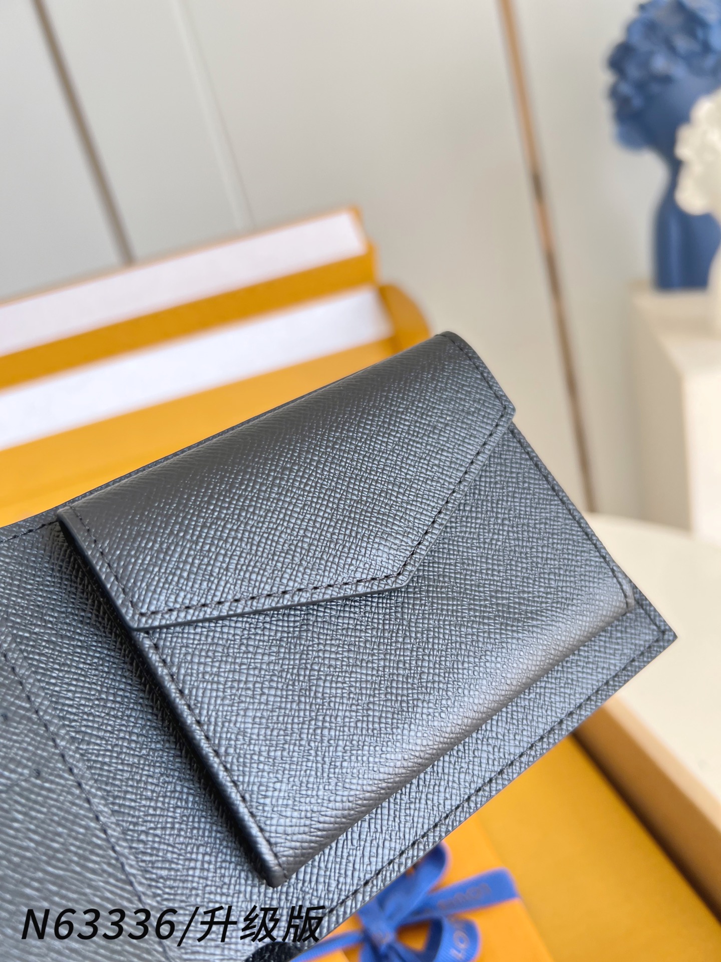 【 N63336黑格/升级版 】🎁配全套精品包装 Marco 包采用 Monogram 帆布制造，设有多