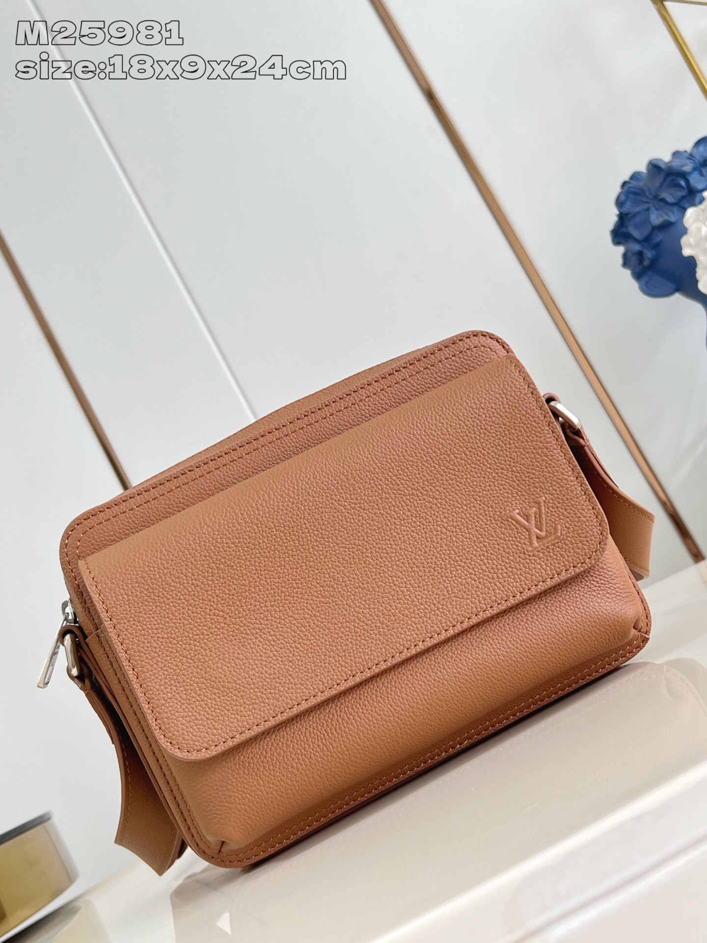 루이비통 M25981 메신저 백 숄더백 Louis Vuitton Bag