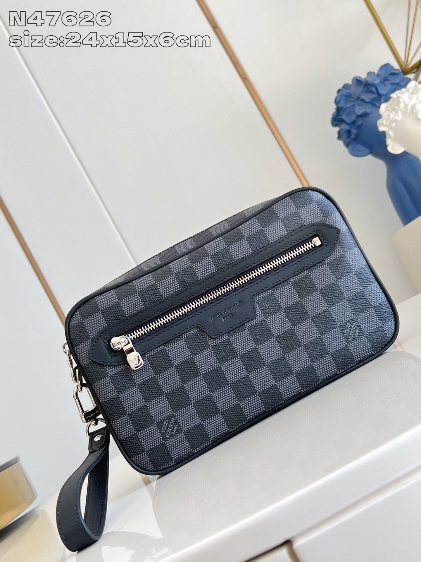 ?신품 N47626黑格 這款Pochette Kasai收納包以Damier Graphite 帆布製작품,配有一個외외置拉鏈口袋,24.5 x 15.5 x 6 厘米 (길이 x 높이 x 길이) ?420 Louis Vuitton Bag
