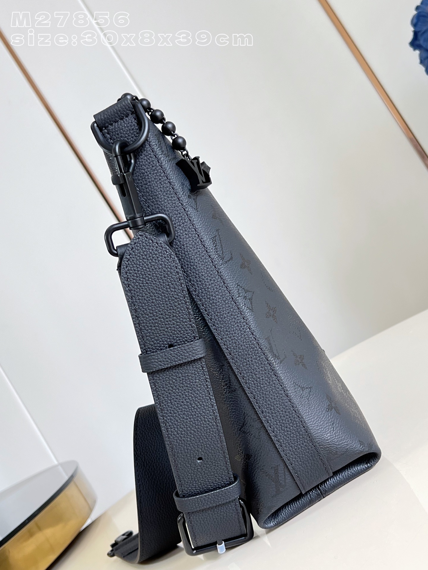 Alternative view of Handbag M27856 10621