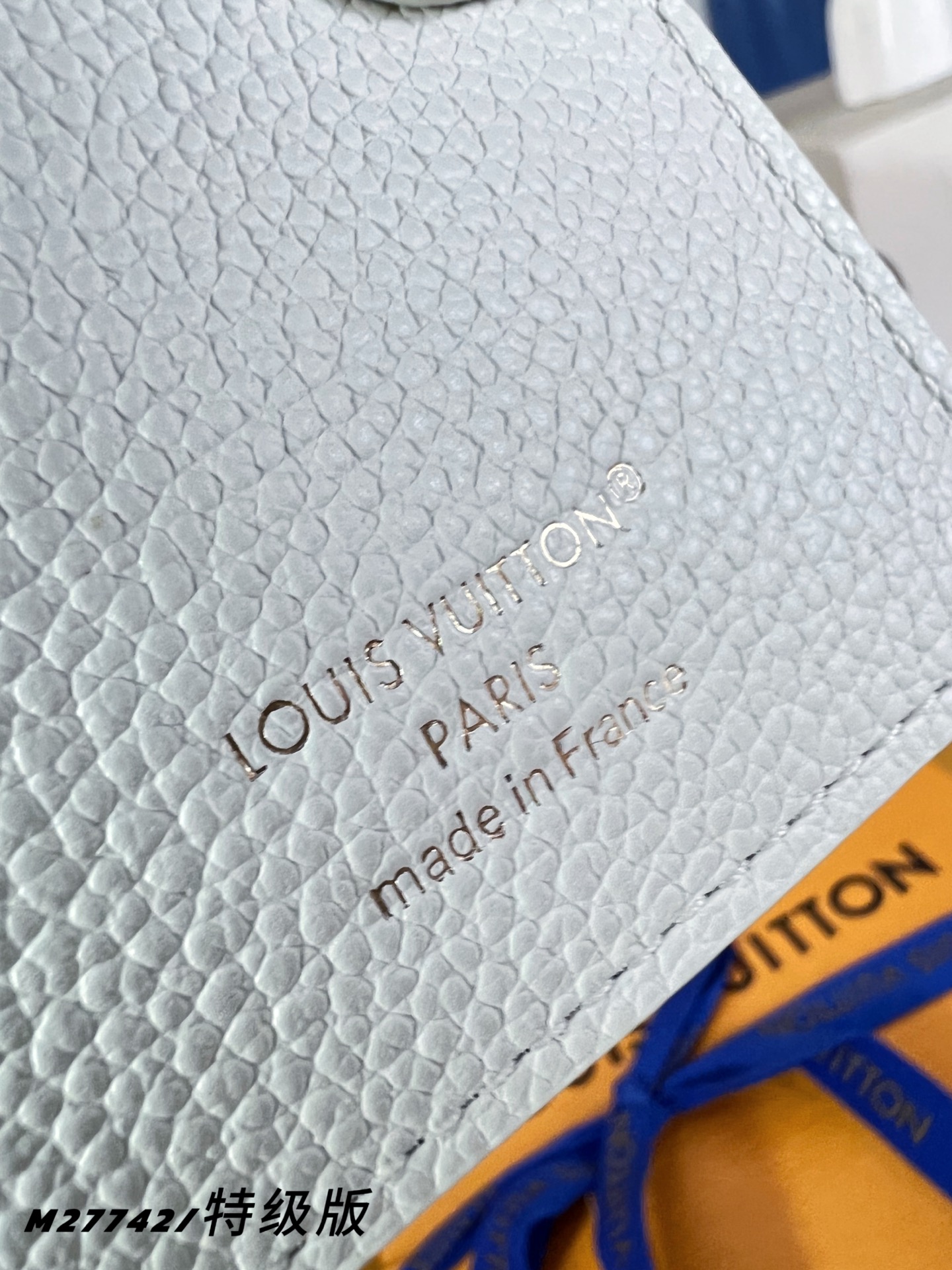 【 M27742/特级全钢版 】這款Sweet Escape系列的Lisa銀包以品牌標誌性的Monogr