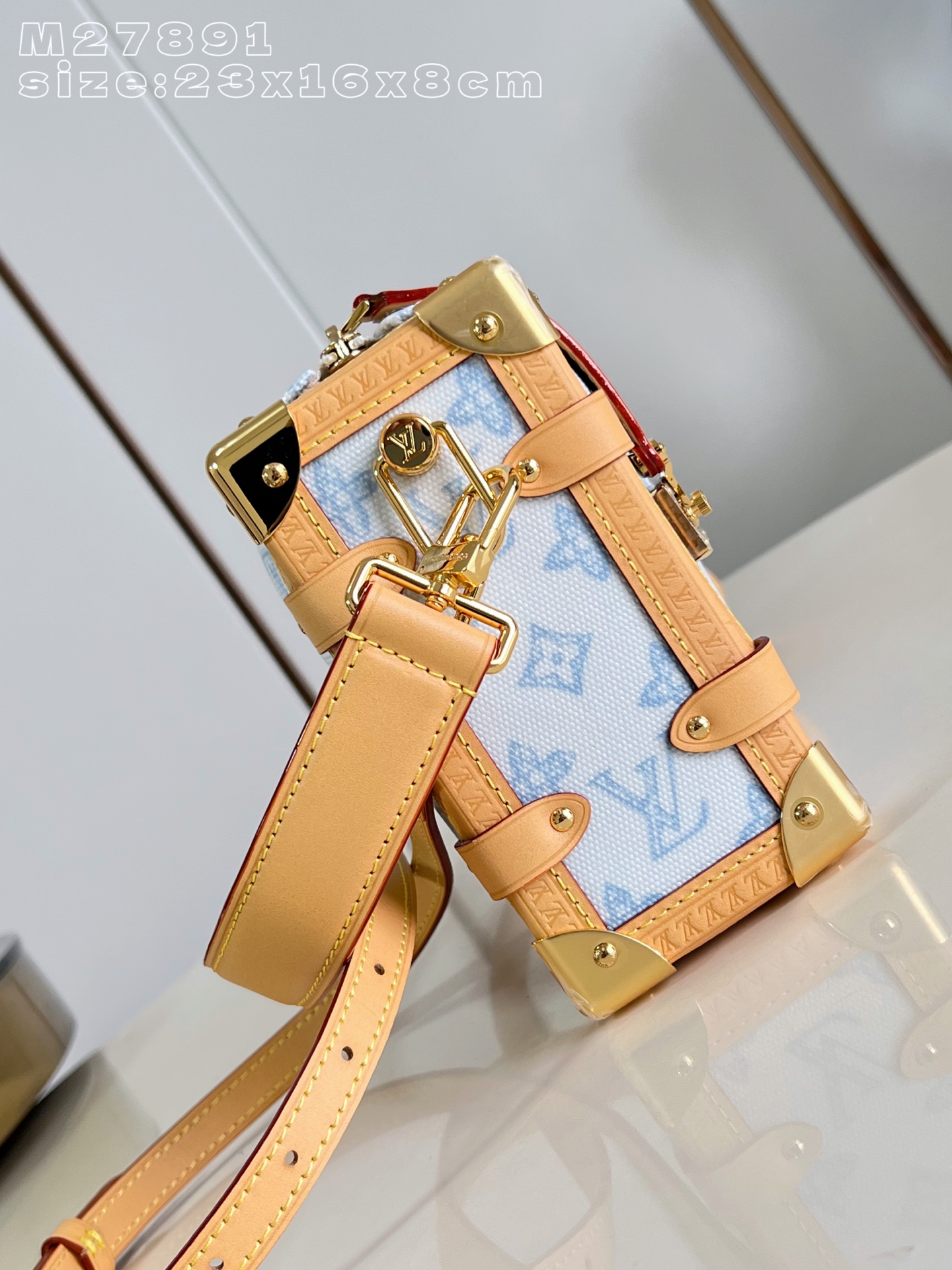 Сумка Louis Vuitton с монограммой