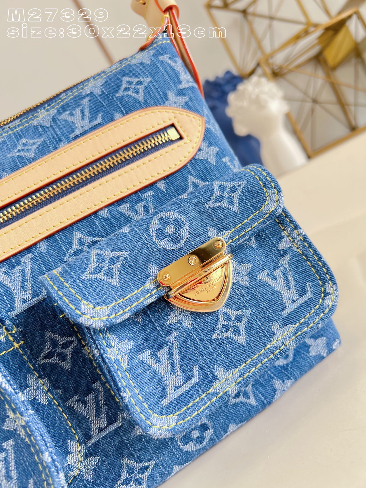 Денимовая сумка Louis Vuitton с монограммой