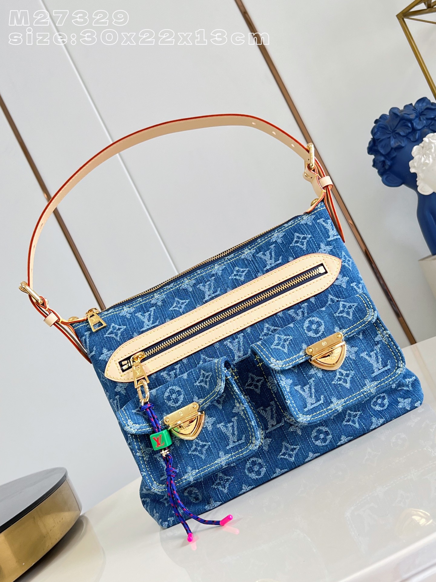 Денимовая сумка Louis Vuitton с монограммой