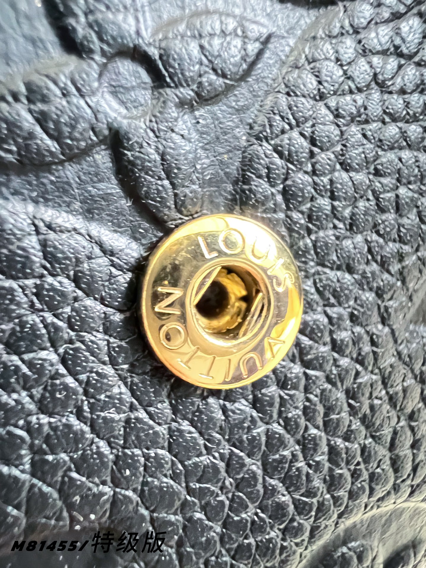 【 M81455/特级全钢版 】本款 Rosalie 零钱包取材 Monogram Empreinte 压纹软粒面牛皮革