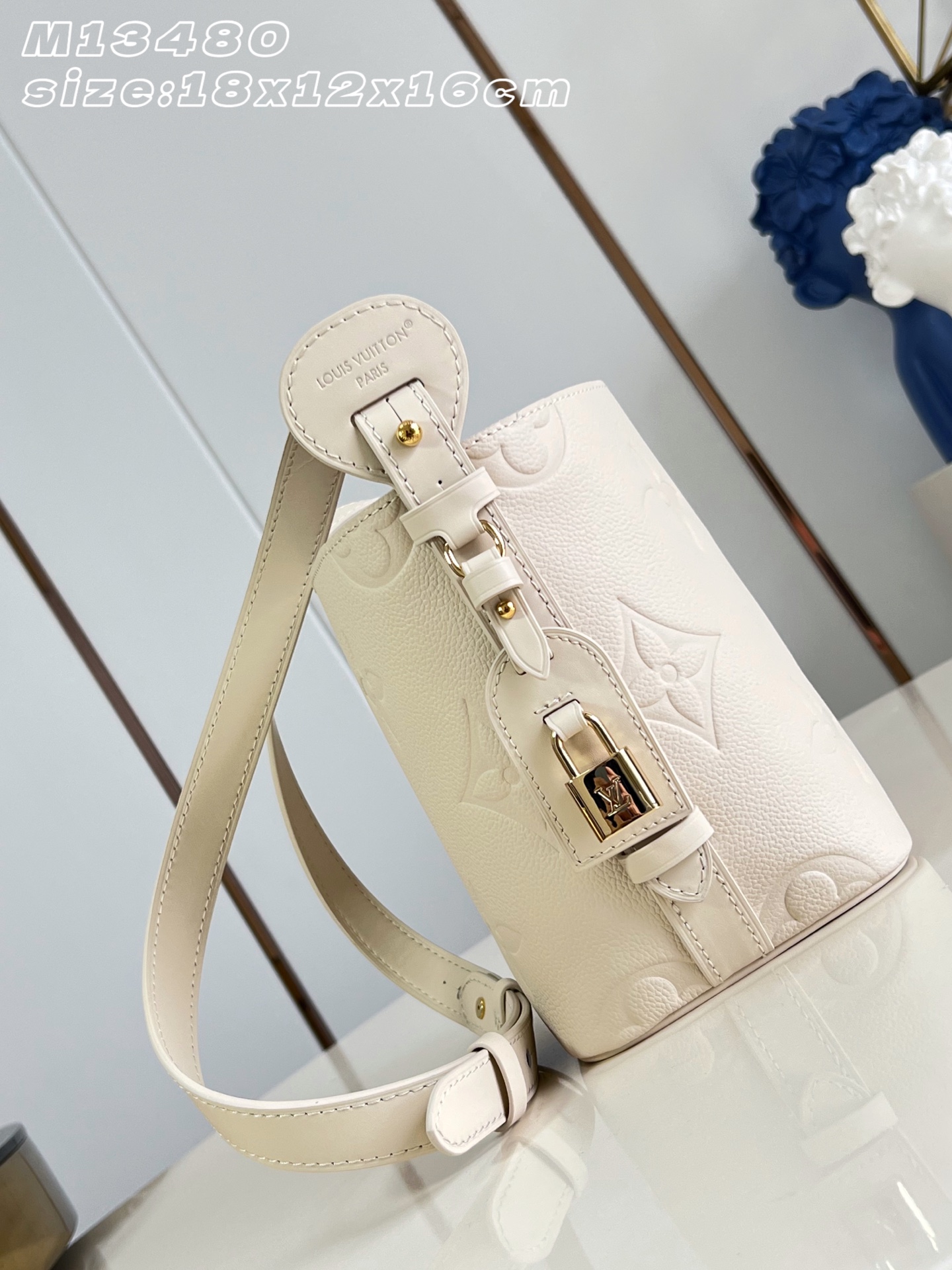 【顶级原单 M13480白压花 】M2A356 本款 All In BB 手袋以 Monogram Empreinte 
