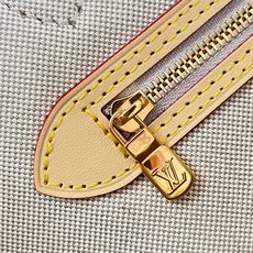 【顶级原单 M2A381 】本款 Neverfull 中号托特手袋焕现经典色彩,致意路易威登传统硬箱所用木材。提花帆布呈 【顶级原单 M2A381 】本款 Neverfull 中号托特手袋焕现经典色彩,致意路易威登传统硬箱所用木材。提花帆布呈