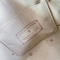【顶级原单 M28479 】本款 Speedy Soft 30 手袋焕新演绎经典 Monogram 图案,以提花帆布塑造 【顶级原单 M28479 】本款 Speedy Soft 30 手袋焕新演绎经典 Monogram 图案,以提花帆布塑造