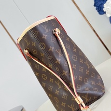 【顶级原单 M40366/钢五金 】本款 Neverfull 中号托特包为 Damier Ebene 帆布勾勒牛皮革饰边 【顶级原单 M40366/钢五金 】本款 Neverfull 中号托特包为 Damier Ebene 帆布勾勒牛皮革饰边