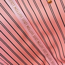 【顶级原单 M40366/钢五金 】本款 Neverfull 中号托特包为 Damier Ebene 帆布勾勒牛皮革饰边 【顶级原单 M40366/钢五金 】本款 Neverfull 中号托特包为 Damier Ebene 帆布勾勒牛皮革饰边