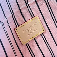 【顶级原单 M40366/钢五金 】本款 Neverfull 中号托特包为 Damier Ebene 帆布勾勒牛皮革饰边 【顶级原单 M40366/钢五金 】本款 Neverfull 中号托特包为 Damier Ebene 帆布勾勒牛皮革饰边