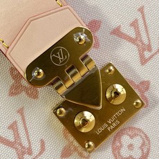 【顶级原单 M27961 】這款Boîte Chapeau PM以Monogram Origine塗層帆布精心製作,重新 【顶级原单 M27961 】這款Boîte Chapeau PM以Monogram Origine塗層帆布精心製作,重新