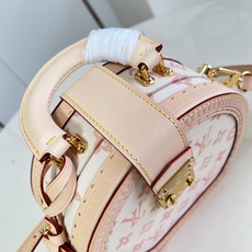 【顶级原单 M27961 】這款Boîte Chapeau PM以Monogram Origine塗層帆布精心製作,重新 【顶级原单 M27961 】這款Boîte Chapeau PM以Monogram Origine塗層帆布精心製作,重新