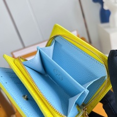 【 M27506/特级全钢版 】Cléa钱夹采用Monogram Empreinte柔软粒面牛皮制成,饰有路易威登标志性 【 M27506/特级全钢版 】Cléa钱夹采用Monogram Empreinte柔软粒面牛皮制成,饰有路易威登标志性