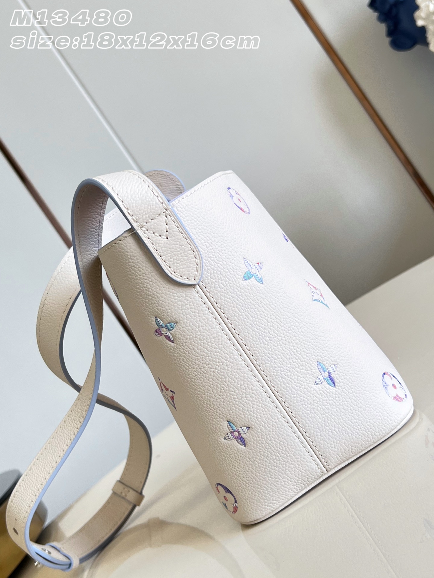 【顶级原单 M13480幻彩紫 】M29835 本款 All In BB 手袋以经典 Monogram Empreint