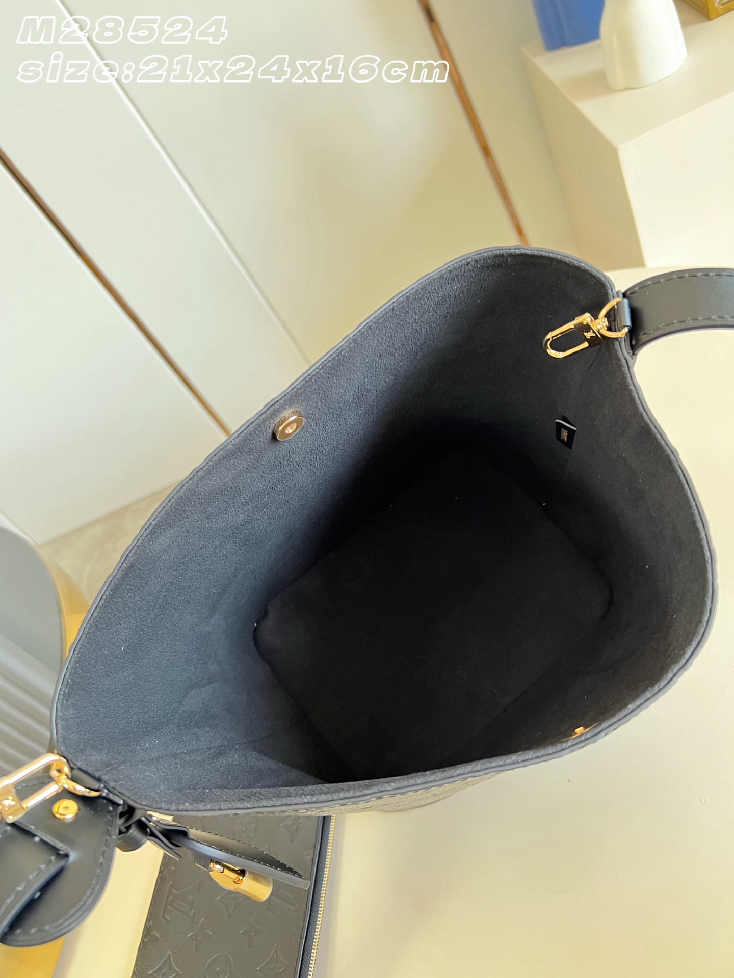 【顶级原单 M28524黑压花 】M29090 本款 All In 中号手袋采用 Monogram Empreinte 
