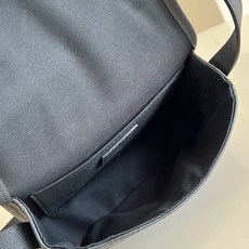【顶级原单 M2A259 】本款 Satchel 迷你斜挎包选用 Monogram Midnight 涂层帆布临摹袖珍邮 【顶级原单 M2A259 】本款 Satchel 迷你斜挎包选用 Monogram Midnight 涂层帆布临摹袖珍邮