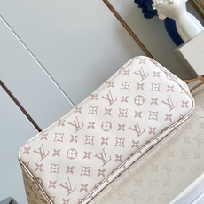 【顶级原单 M2A095 】 LV Crafty 系列焕新演绎 House 品牌的 Monogram Dune 标志性 【顶级原单 M2A095 】 LV Crafty 系列焕新演绎 House 品牌的 Monogram Dune 标志性