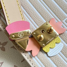 【顶级原单 M2A095 】 LV Crafty 系列焕新演绎 House 品牌的 Monogram Dune 标志性 【顶级原单 M2A095 】 LV Crafty 系列焕新演绎 House 品牌的 Monogram Dune 标志性