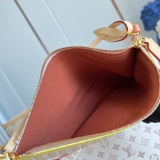 【顶级原单 M2A095 】 LV Crafty 系列焕新演绎 House 品牌的 Monogram Dune 标志性 【顶级原单 M2A095 】 LV Crafty 系列焕新演绎 House 品牌的 Monogram Dune 标志性