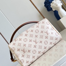 【顶级原单 M2A038 】LV Crafty 系列呈现精巧 Speedy Bandoulière 手袋,致意夏日妙趣精 【顶级原单 M2A038 】LV Crafty 系列呈现精巧 Speedy Bandoulière 手袋,致意夏日妙趣精
