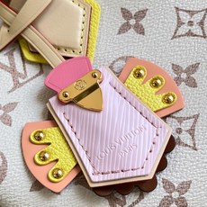 【顶级原单 M2A038 】LV Crafty 系列呈现精巧 Speedy Bandoulière 手袋,致意夏日妙趣精 【顶级原单 M2A038 】LV Crafty 系列呈现精巧 Speedy Bandoulière 手袋,致意夏日妙趣精