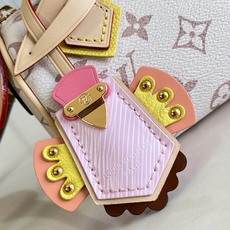 【顶级原单 M29781 】LV Crafty 系列焕新推出 Nano Speedy 手袋,为经典设计注入盎然意趣。Mo 【顶级原单 M29781 】LV Crafty 系列焕新推出 Nano Speedy 手袋,为经典设计注入盎然意趣。Mo