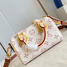 【顶级原单 M29781 】LV Crafty 系列焕新推出 Nano Speedy 手袋,为经典设计注入盎然意趣。Mo 【顶级原单 M29781 】LV Crafty 系列焕新推出 Nano Speedy 手袋,为经典设计注入盎然意趣。Mo