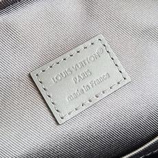 【顶级原单 M2A354 】本款紧凑且实用的 Avenue 斜挎包采用 Taurillon Monogram 皮革制成, 【顶级原单 M2A354 】本款紧凑且实用的 Avenue 斜挎包采用 Taurillon Monogram 皮革制成,