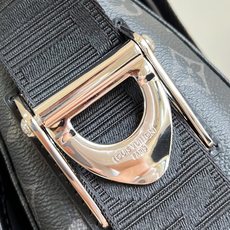 【顶级原单 M28630 】本款 Courrier 邮差包取材 Monogram Eclipse 涂层帆布,重塑经典邮差 【顶级原单 M28630 】本款 Courrier 邮差包取材 Monogram Eclipse 涂层帆布,重塑经典邮差