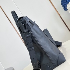【顶级原单 M2A253 】本款 Steamer 30 手袋于 Monogram Midnight 帆布描绘同色系图案, 【顶级原单 M2A253 】本款 Steamer 30 手袋于 Monogram Midnight 帆布描绘同色系图案,
