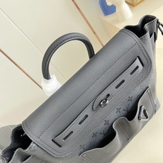 【顶级原单 M2A253 】本款 Steamer 30 手袋于 Monogram Midnight 帆布描绘同色系图案, 【顶级原单 M2A253 】本款 Steamer 30 手袋于 Monogram Midnight 帆布描绘同色系图案,