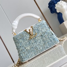 【顶级原单 M28305/迷你 】本款 Denim Rendez-Vous 系列 Capucines 迷你手袋独具个性。 【顶级原单 M28305/迷你 】本款 Denim Rendez-Vous 系列 Capucines 迷你手袋独具个性。