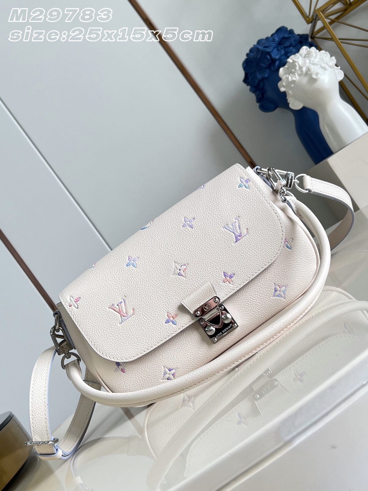【顶级原单 M29783幻彩紫 】qM2A332 本款 Pochette Métis Soft 小号手袋以经典之姿点亮日 【顶级原单 M29783幻彩紫 】qM2A332 本款 Pochette Métis Soft 小号手袋以经典之姿点亮日