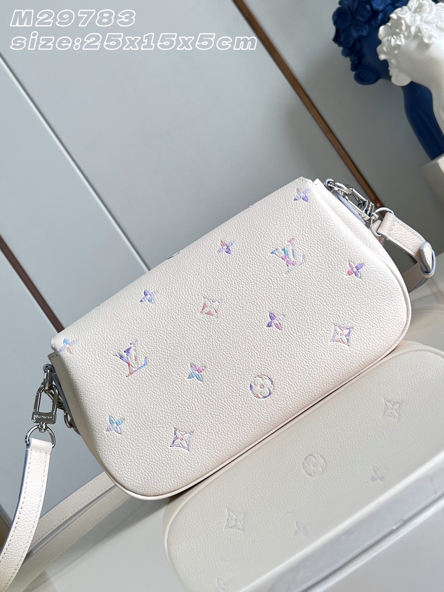 【顶级原单 M29783幻彩紫 】qM2A332 本款 Pochette Métis Soft 小号手袋以经典之姿点亮日