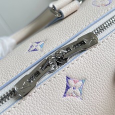 【顶级原单 M46397梦幻紫 】M2A099 经典 Speedy Bandoulière 20 手袋沐浴新季色彩,焕新 【顶级原单 M46397梦幻紫 】M2A099 经典 Speedy Bandoulière 20 手袋沐浴新季色彩,焕新
