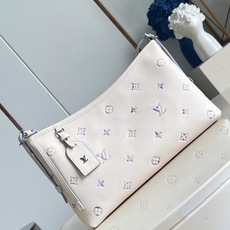 【顶级原单 M2A369梦幻紫 】本款 CarryAll east-west 手袋以典雅横向构型演绎 Monogram 【顶级原单 M2A369梦幻紫 】本款 CarryAll east-west 手袋以典雅横向构型演绎 Monogram
