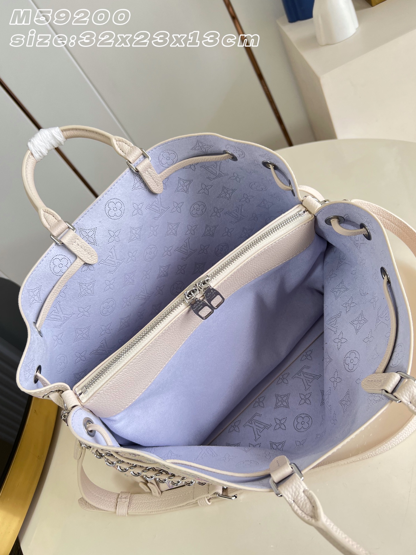 【顶级原单 M59200梦幻紫 】M2A169 這款Mahina Link系列的Bella Tote造型優雅，採用小牛皮