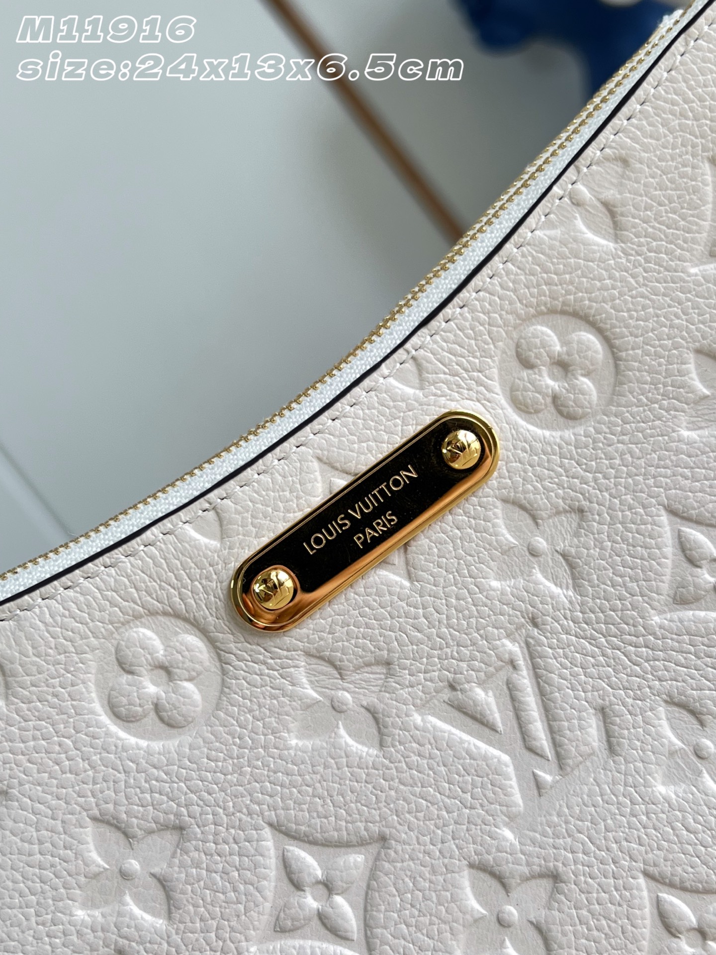 【顶级原单 M11916奶白压花 】M3A838 Monogram Empreinte 皮革的Liv pochette可