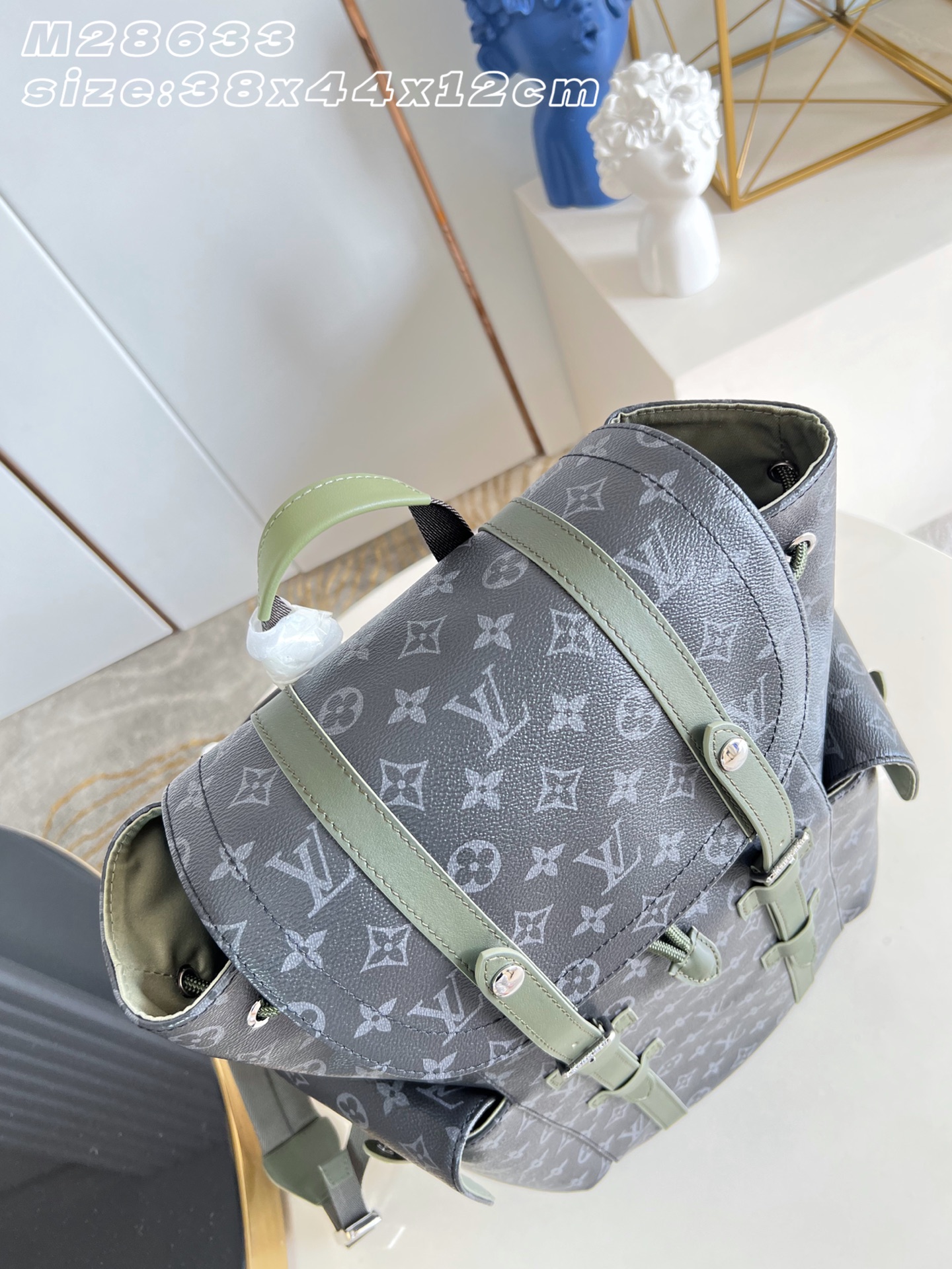 【顶级原单 M28633 】本款 Christopher 中号双肩包结合 Monogram Eclipse 帆布和雅致皮